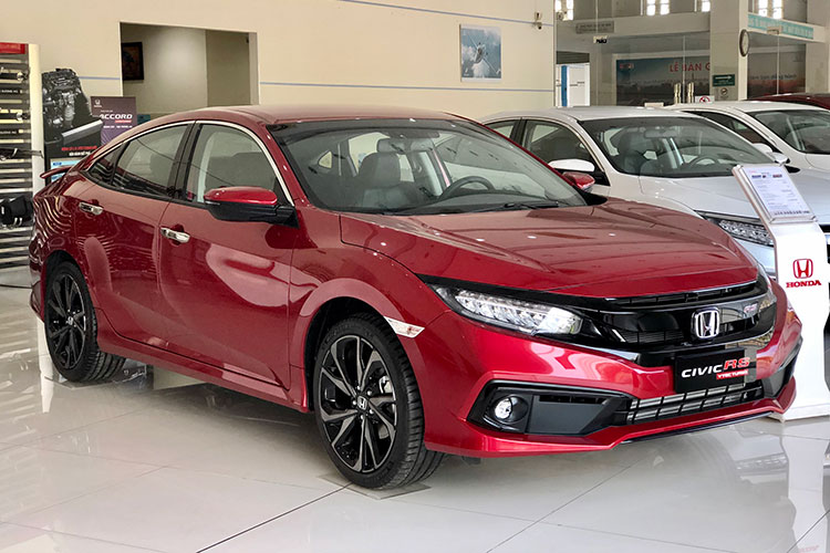 Honda Civic tiếp tục giảm tới gần 100 triệu đồng tại Việt Nam